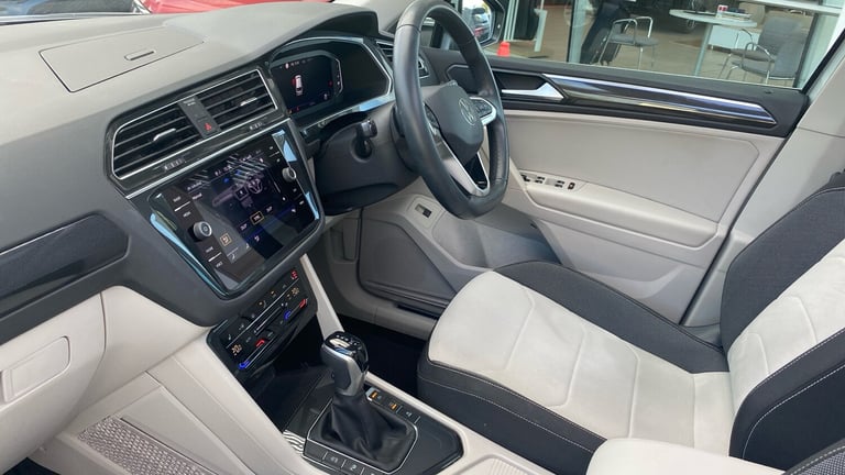 2022 Volkswagen Tiguan 1.5 TSI 150 Elegance 5dr DSG Petrol Estate Estate Petrol Automatic