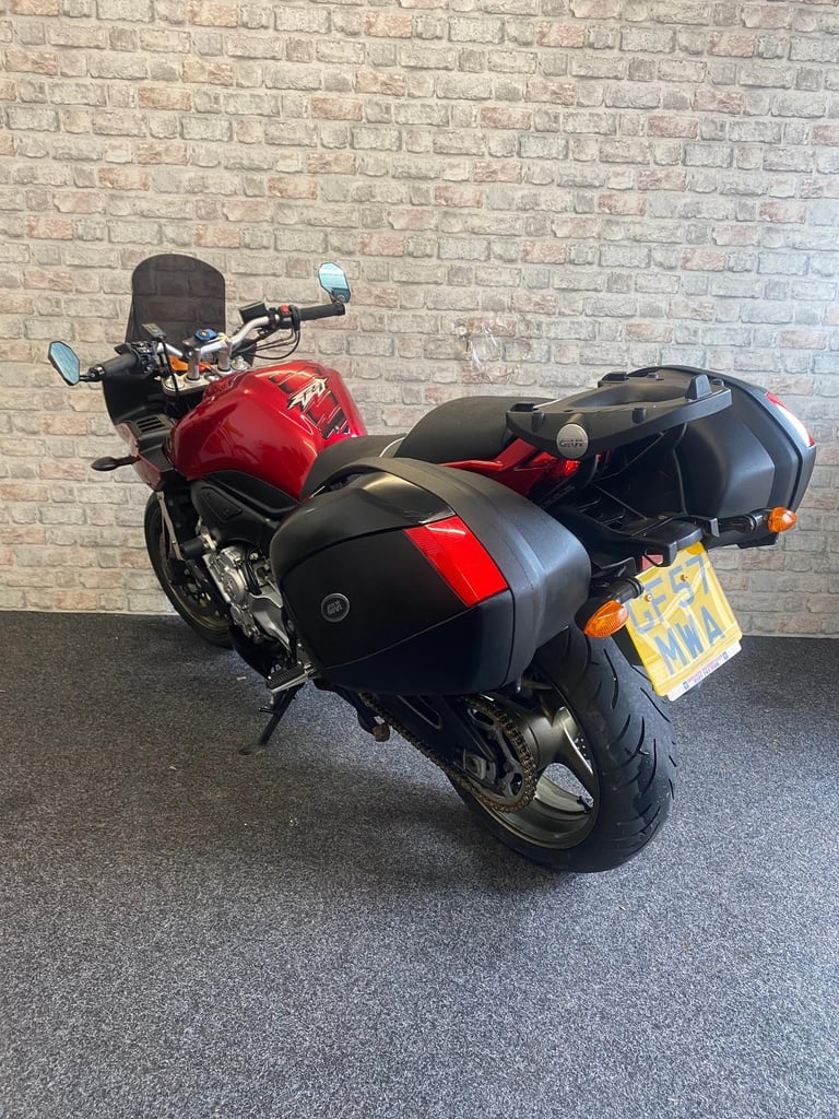 2008 Yamaha FZ1 1000 Fazer - HPI clear - Long Mot - Panniers 