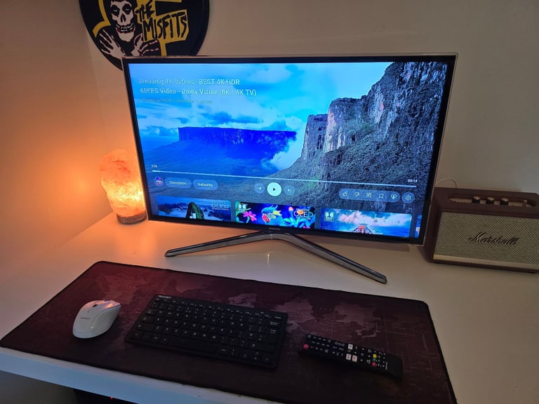 Samsung 32" LCD Smart TV 