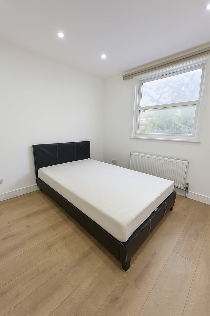 image for 1 bedroom in Lockesfield Place, London, E14