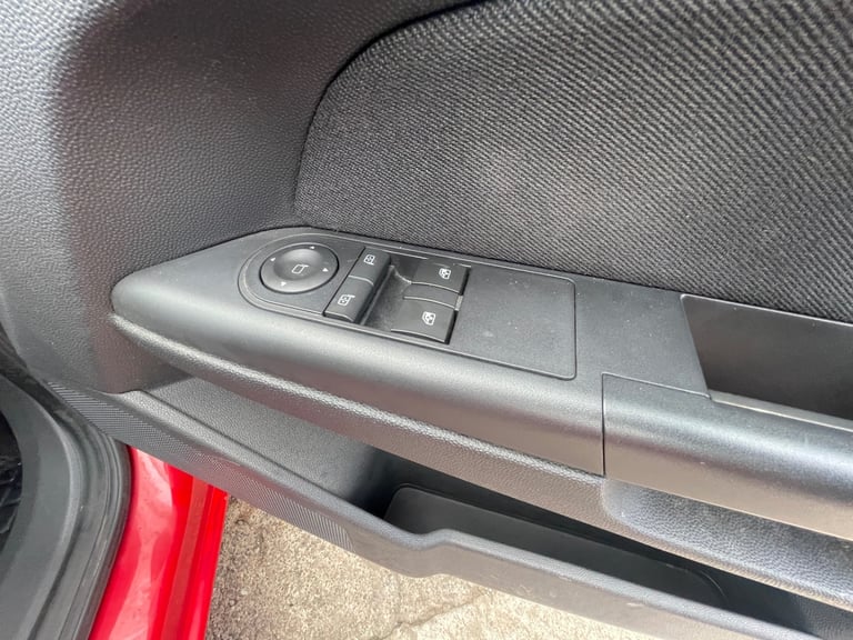 * 59 2010 VAUXHALL ASTRA 1.4L 5 DOOR + LONG MOT + IDEAL FIRST CAR + HPI CLEAR * 