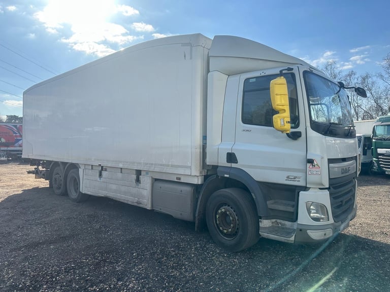 DAF TRUCKS CF330 2015 6x2 26 ton fridge freezer truck auto
