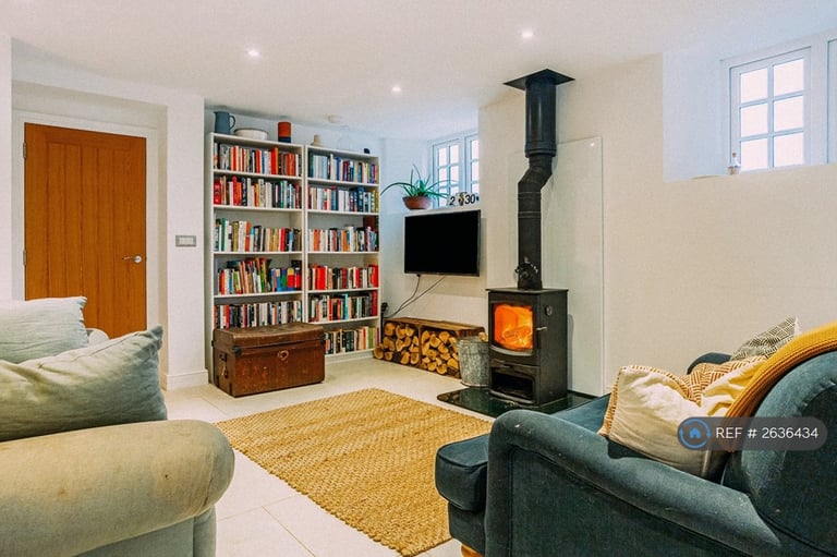 3 bedroom house in Chapel Street, Warmington, Banbury, OX17 (3 bed) (#2636434)