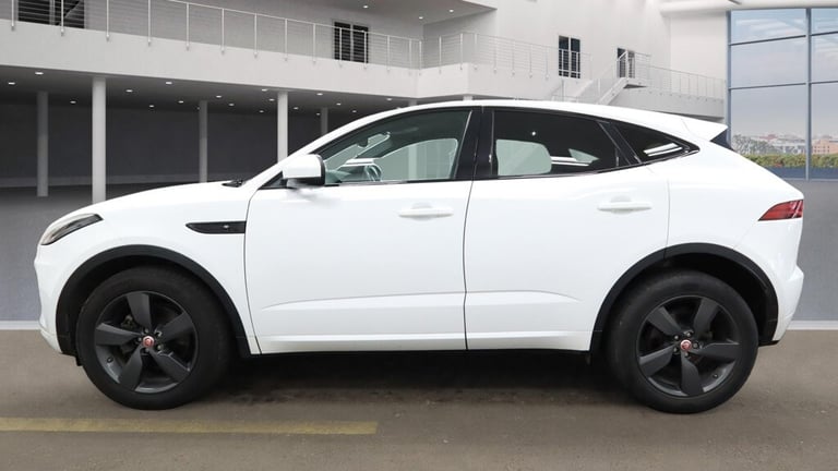 JAGUAR E-PACE 2.0 D150 R-Dynamic S 2018