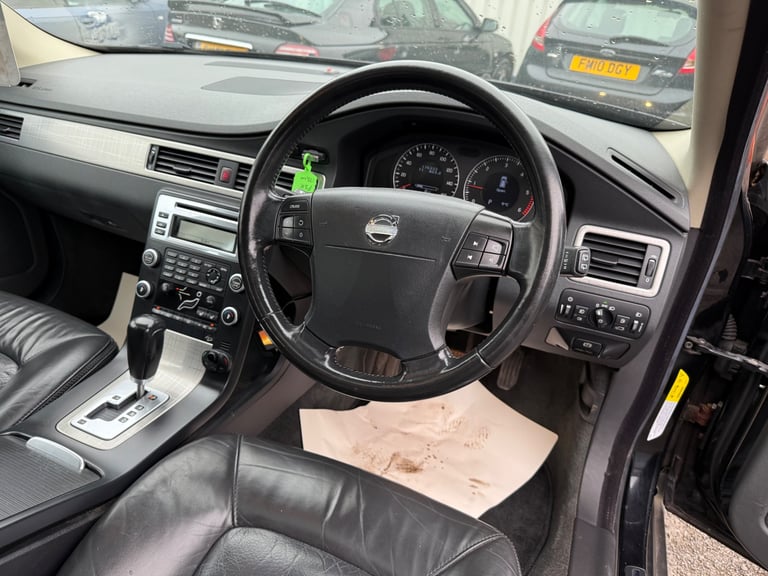 2008 Volvo XC70 2.4 D5 diesel estate automatic 176,000 Miles ex condition 