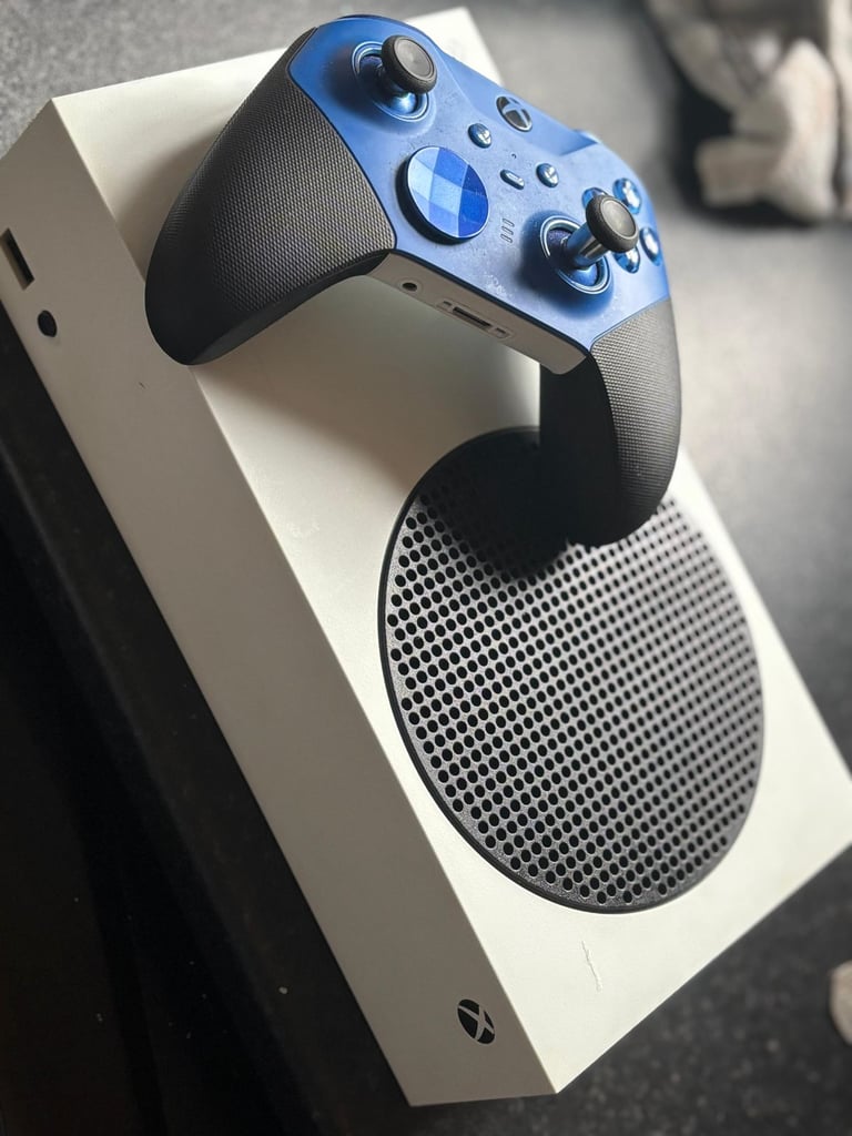 Xbox series s 512gb + series 2 elite controller 