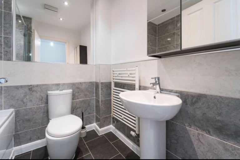 One Double room for rent