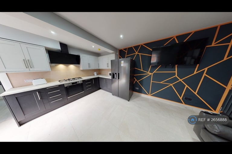 5 bedroom house in Charter Avenue, Coventry, CV4 (5 bed) (#2656888)