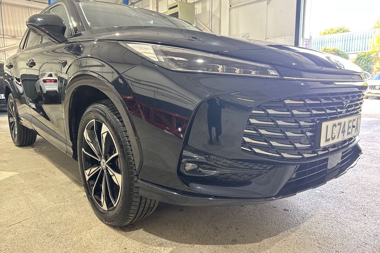 2024 MG MG HS 106288 Hatchback Petrol Automatic