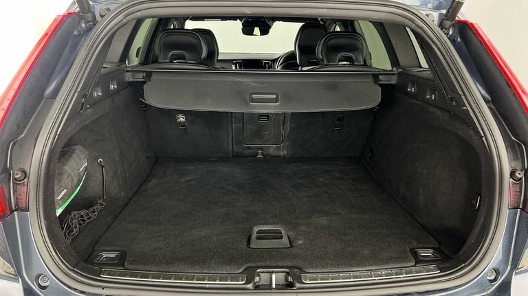 2021 Volvo V60 2.0 B3P R DESIGN 5dr Auto Estate Petrol Automatic