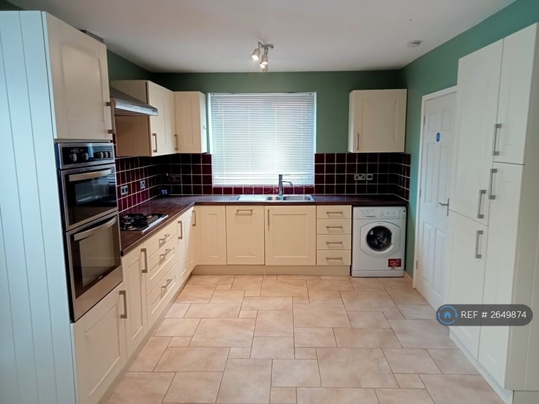 2 bedroom house in Weymouth, Weymouth, DT4 (2 bed) (#2649874)