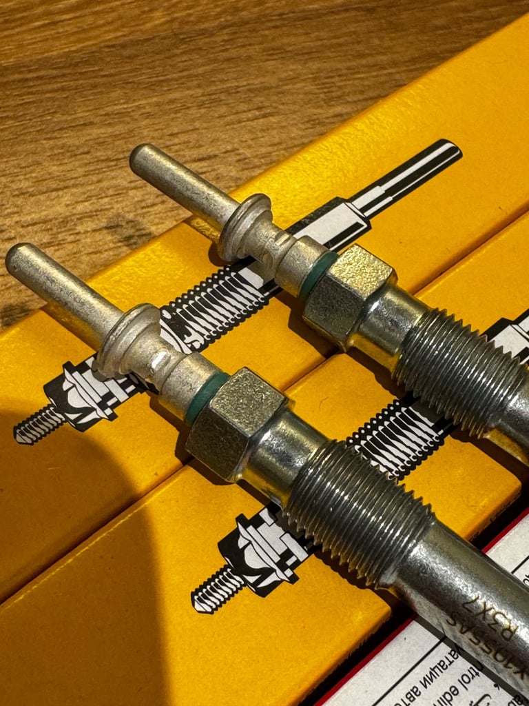 NGK Pencil-Type Glow Plug Y1055AS (NGK 95015)