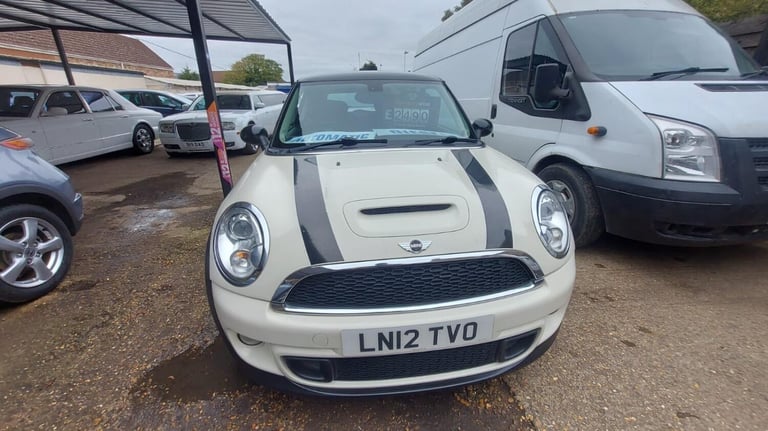 MINI HATCH 2.0 Cooper SD Hatch 2012