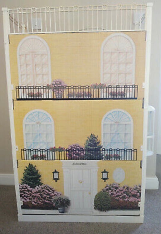 VINTAGE 1970s PEDIGREE SINDY’S 3 LEVEL HOUSE & BOX, INSTRUCTIONS, HTF