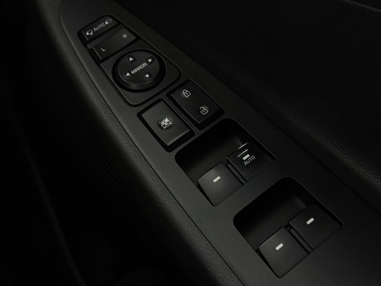 2016 Hyundai TUCSON 1.7 CRDi Blue Drive SE Nav 5dr 2WD ESTATE DIESEL Manual