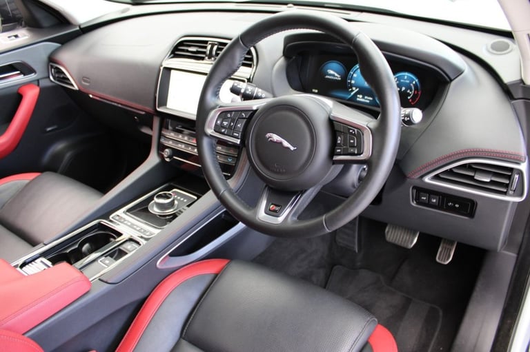 2016 Jaguar F-Pace 3.0 D300 V6 S SUV 5dr Diesel Auto AWD Euro 6 (s/s) (300 ps) ESTATE Diesel Auto...