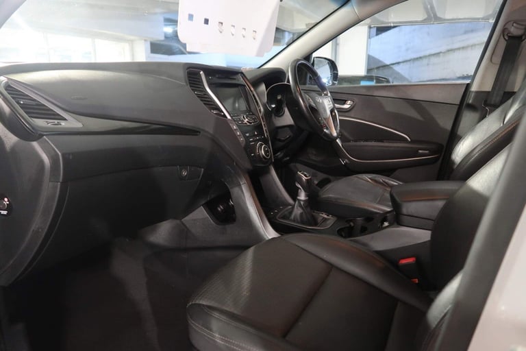 2014 Hyundai Santa Fe 2.2 CRDi Premium 4WD 5dr (7 seat) ESTATE Diesel Manual