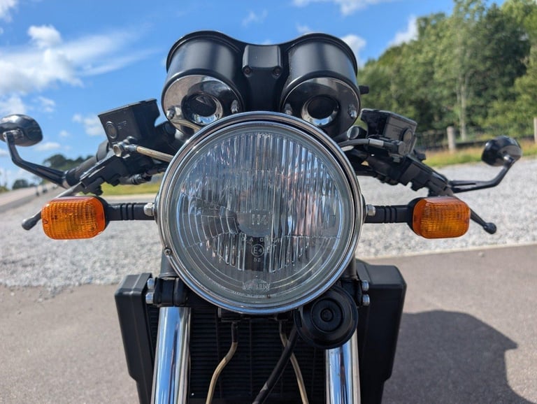 TRIUMPH SPEED TRIPLE 750