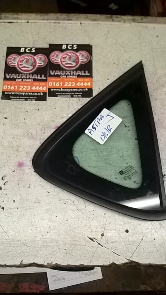 vauxhall astra j  rear   1/4   glass window  