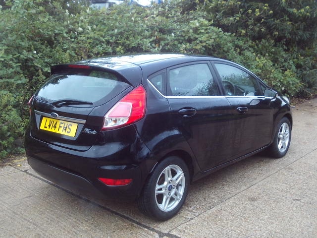 2014 Ford Fiesta 1.5 TDCi Zetec 5dr Black 58k Miles Years MOT Warranty £20 Road Tax HATCHBACK Die...