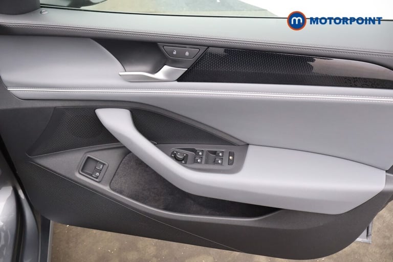 2025 Volkswagen Passat 1.5 TSI eHybrid Life 5dr DSG Estate Hybrid Automatic