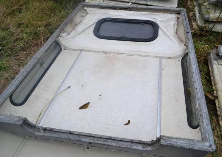 Land Rover Series 2 and 3 SWB Roof Panel with Sunroof and Alpine Light roof windows