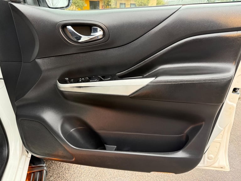 2018 Nissan Navara 2.3 dCi Tekna Auto 4WD Euro 6 4dr PICK UP Diesel Automatic