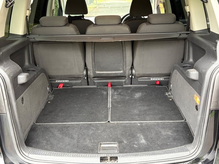 Volkswagen, TOURAN, MPV, 2011, Manual, 1197 (cc), 5 doors