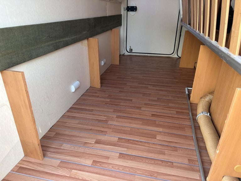 CI Carioca 656 6 berth family sized motorhome  DIESEL MANUAL 2009/58