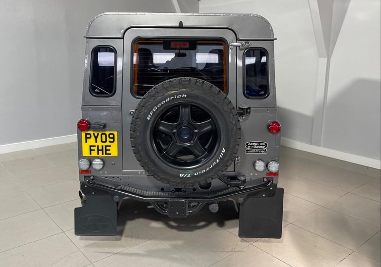 2009 Land Rover Defender XS Station Wagon TDCi ESTATE DIESEL Manual