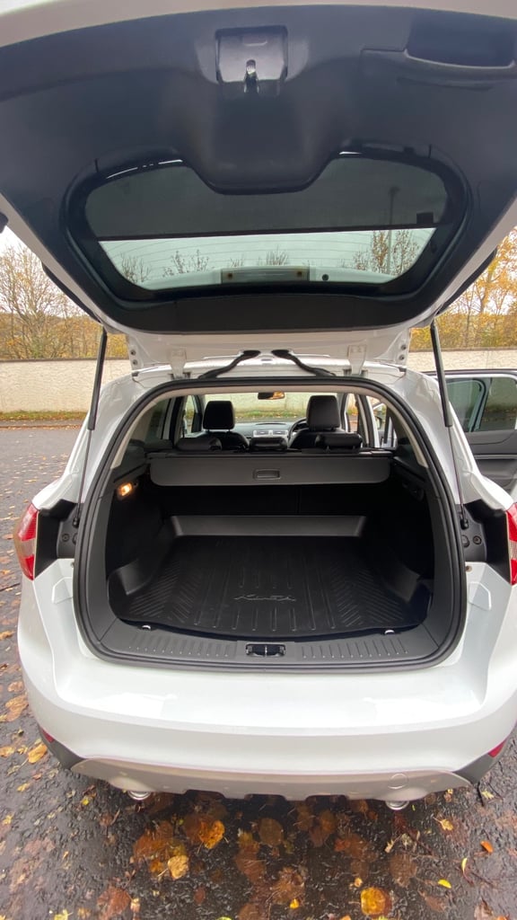 Ford, KUGA, Estate, 2010, Manual, 1997 (cc), 5 doors