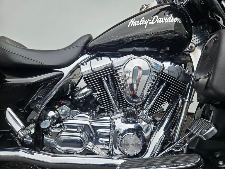 Harley-Davidson FLHX 1450 street glide. Spotless 