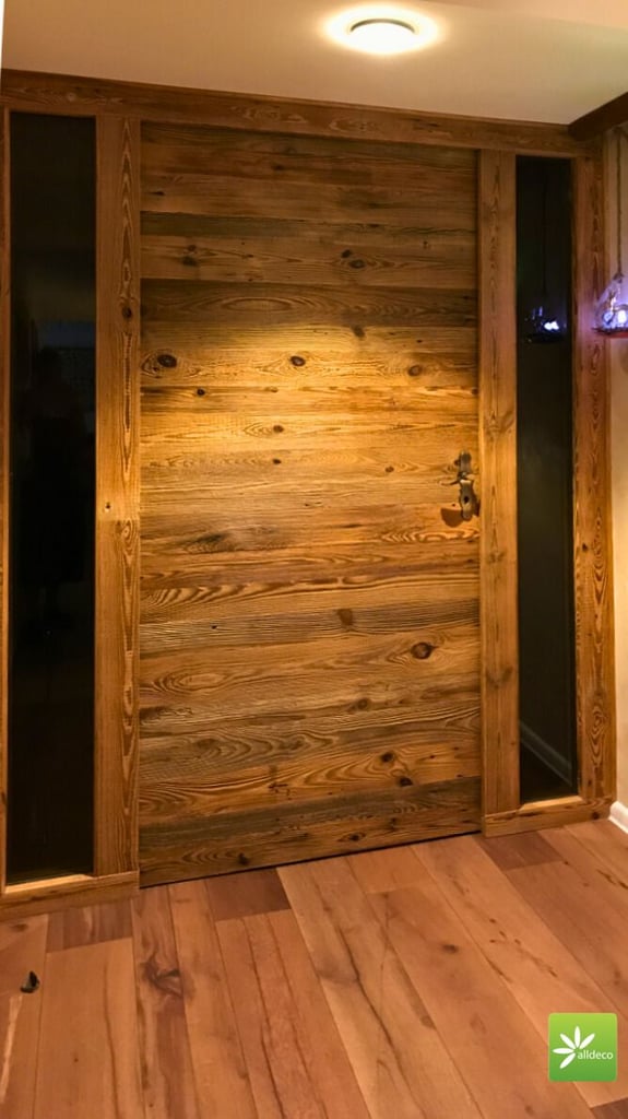 Interior doors made of old wood (solid wood)