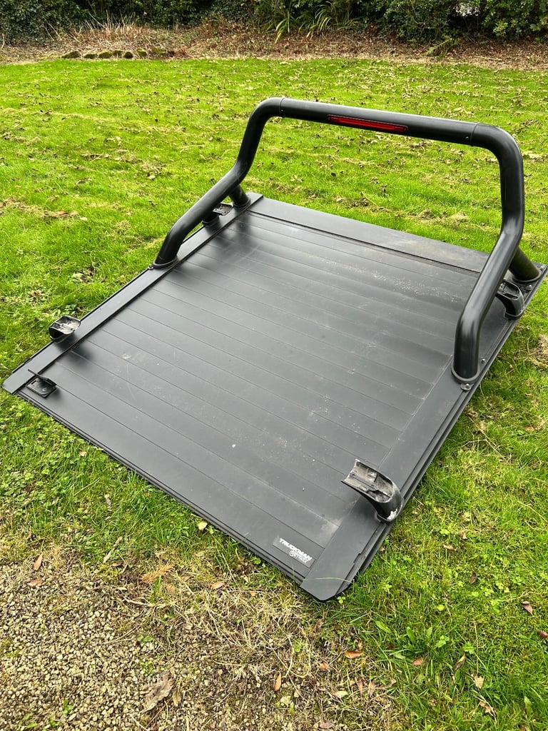 Nissan Navara roller shutter 