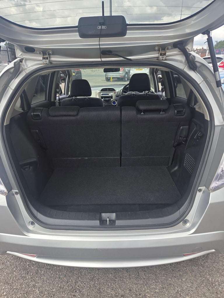 2025 Honda Fit HYBRID ELECTRIC Manual