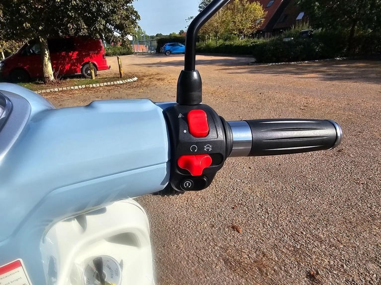 AJS BARLETTA 125 CVT EURO 5 2025 Petrol Automatic in Blue