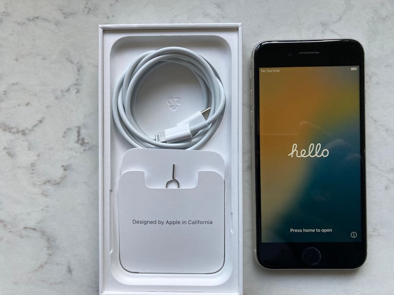 Apple iPhone SE 3RD GEN - 64GB - 2022 - Unlocked - Price reduced