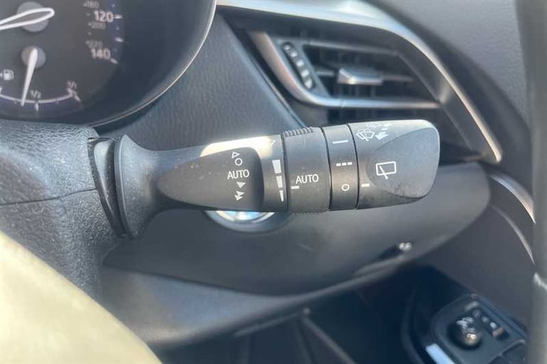 2019 Toyota C-HR 1.8 VVT-h Excel SUV 5dr Petrol Hybrid CVT Euro 6 (s/s) (122 ps) SUV Hybrid Autom...