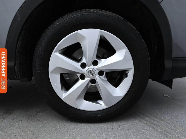 2019 Nissan Qashqai 1.3 DiG-T Acenta Premium 5dr HATCHBACK PETROL Manual