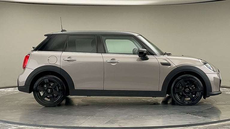 2024 MINI Hatch 5-Door Hatch Cooper Classic Hatchback Petrol Automatic