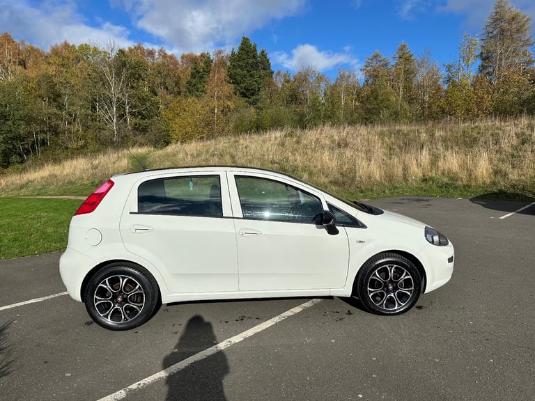 Fiat, PUNTO, Hatchback, 2016, Manual, 1242 (cc), 5 doors