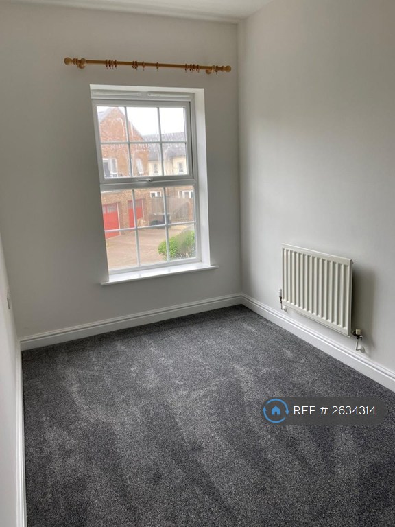 2 bedroom flat in Duncannon Place, Greenhithe, DA9 (2 bed) (#2634314)