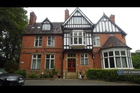 2 bedroom flat in West Didsbury, Manchester, M20 (2 bed) (#1593472)