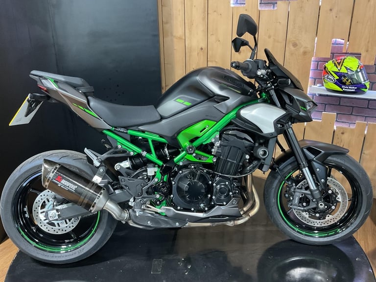image for Kawasaki Z900 2025 Cruise Control! Quick Shifter! Akrapovic! 462 Miles! EXTRAS!