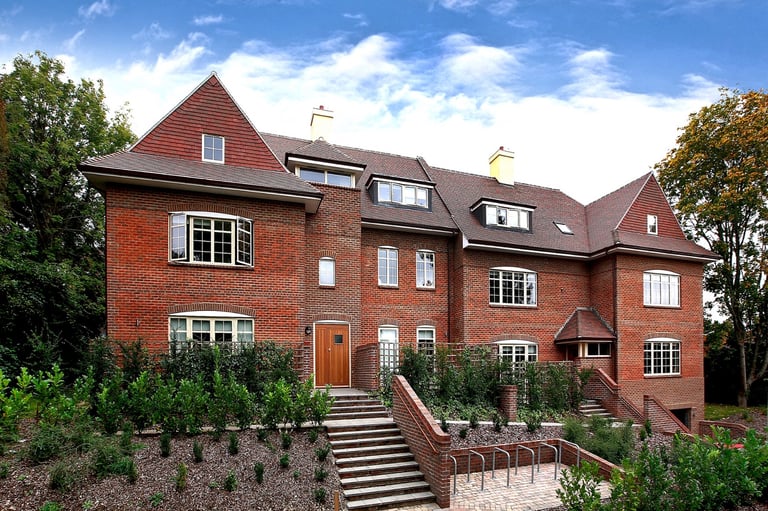 Single Student Accommodation Near University of Winchester West Downs