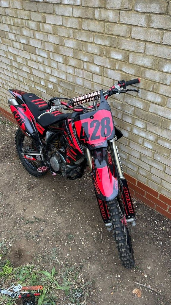 Honda CRF 150 .