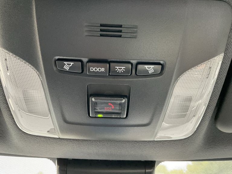  Toyota Corolla Touring Sports 1.8 Vvt H Gpf Icon Touring Sports 5dr Petrol