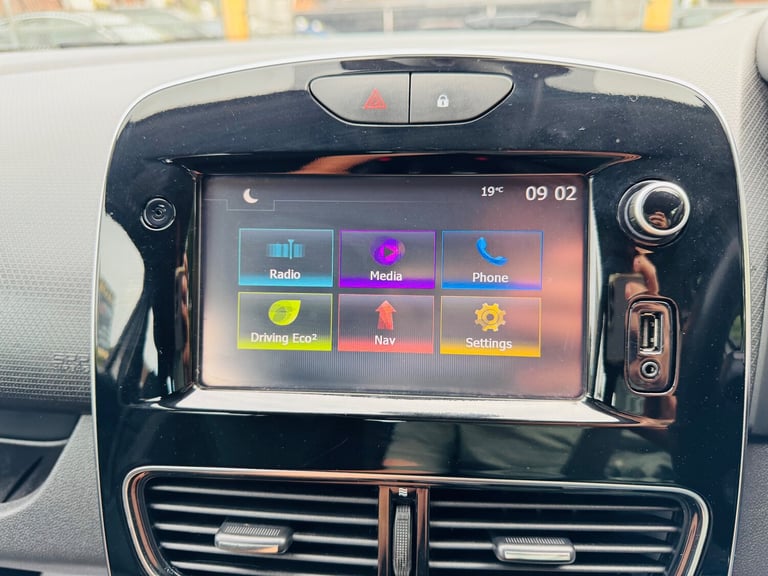 2016 Renault Clio DYNAMIQUE NAV DCI 5-Door Diesel