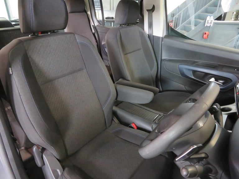 2023 Peugeot Rifter 1.5 HORIZON RE 5DR Automatic wheelchair car disabled MPV Diesel Automatic