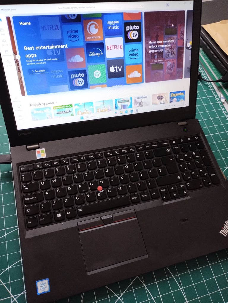 Lenovo Laptop. Windows 11, MS OFFICE, 16GB RAM, i5 CPU, 240GB SSD, HDMI, Backlit Keys, WebCam. 